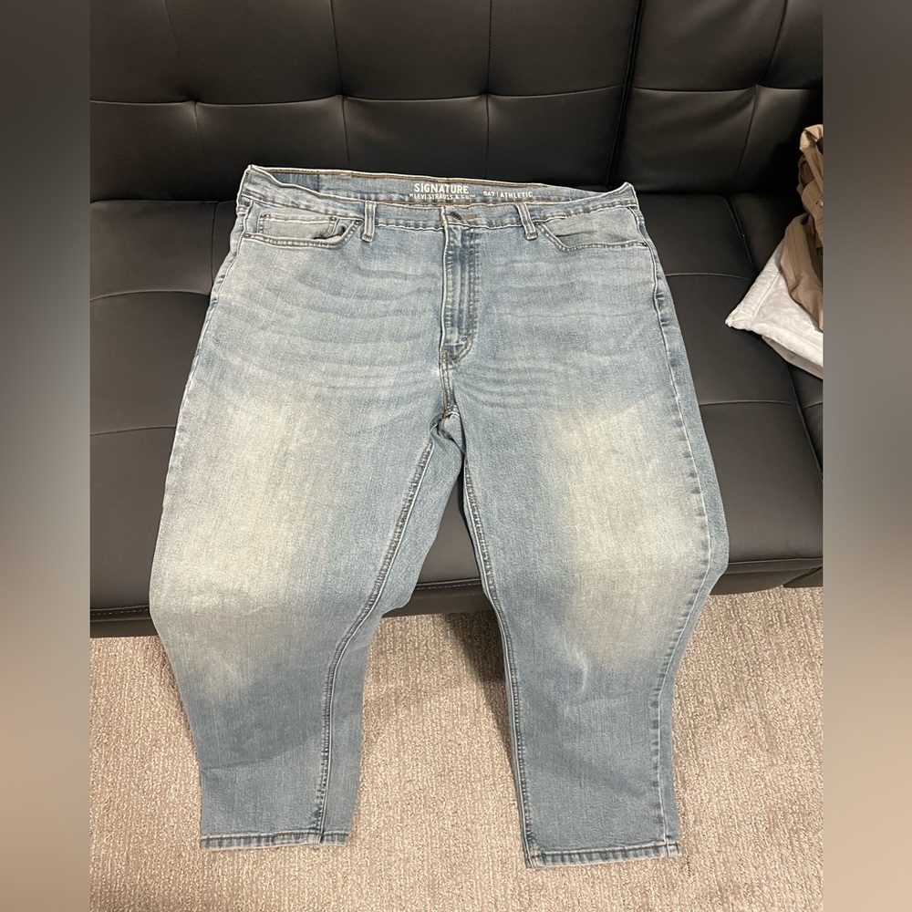 Men’s Levi jeans